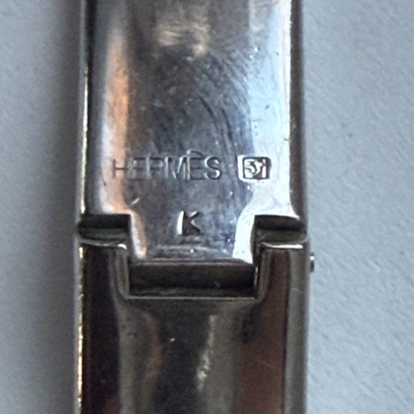 Authentic Hermes Clic H Bracelet- White Enamel - Picture 4 of 7